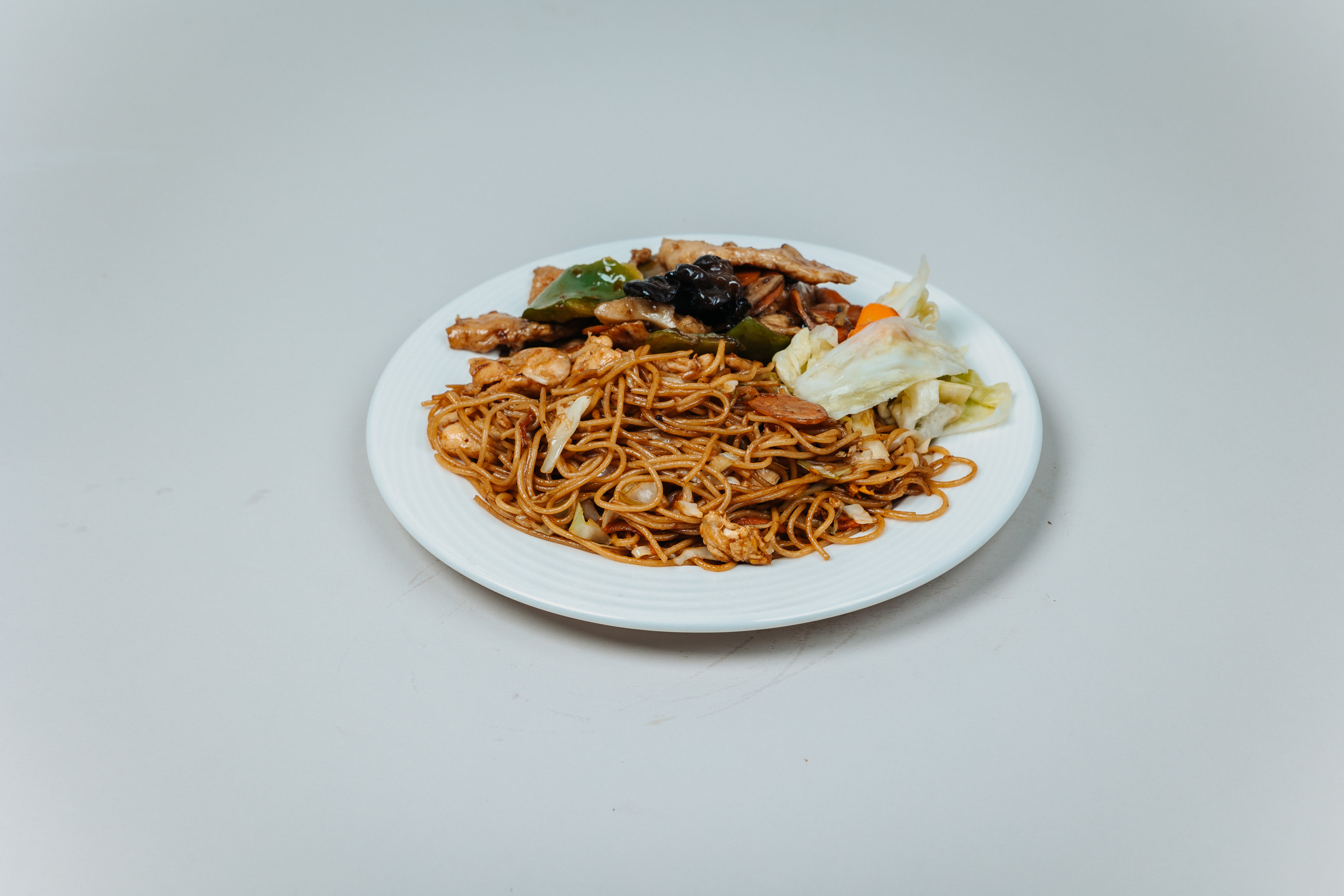 Пиле със зеленчуци + спагети с пиле + китайска туршия
